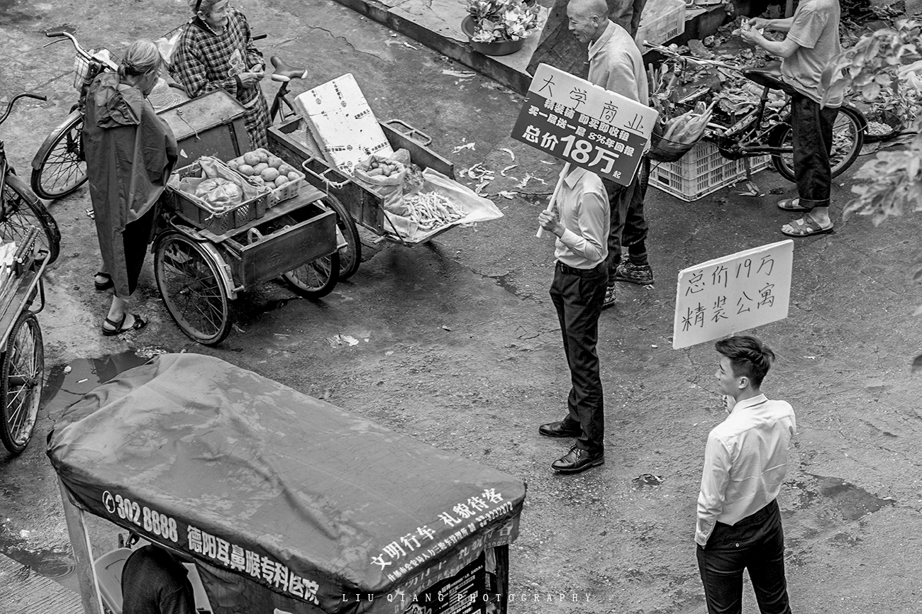 西安回民街-人生百态|摄影|黑白|怪咖9527 - 原创作品 - 站酷 (ZCOOL)