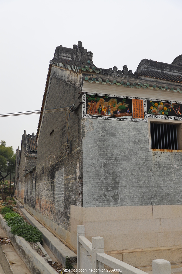 龙塘何氏宗祠 北帝庙 (共 63 p)