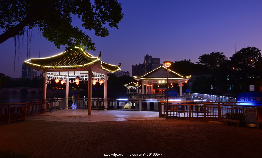 游荔湾湖夜景