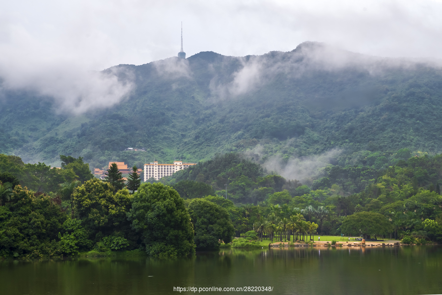 雨霏霏,烟雨濛,醉仙湖.