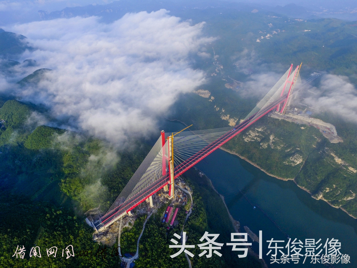 航拍贵州黔西航拍鸭池河特大桥，让二岸天堑变通途|贵州|鸭池河|黔西_新浪新闻