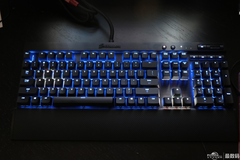 亮骚多彩背光 海盗船Corsair K70 RGB键盘体验