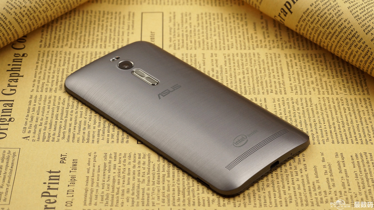 华硕zenfone 2 英特尔"芯"手机开箱图赏