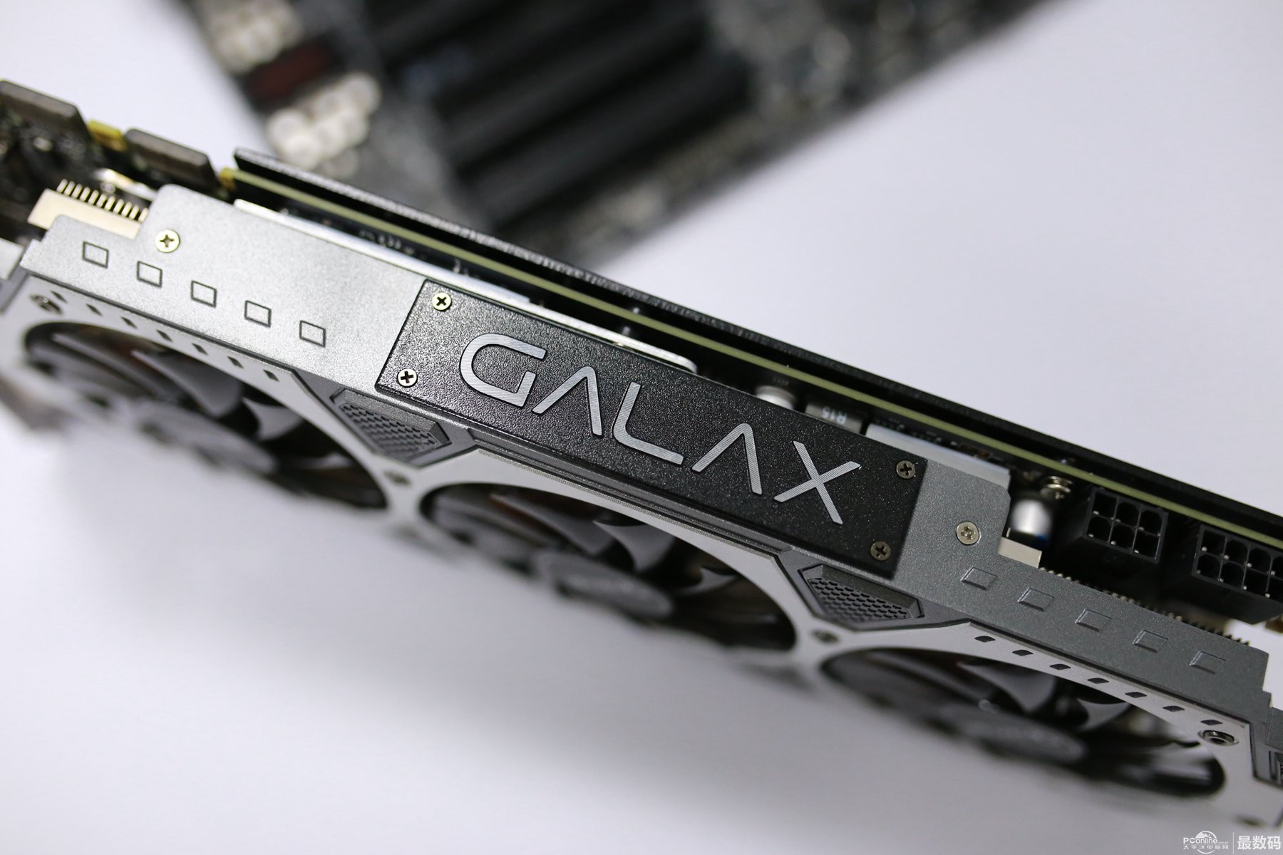 显卡是gtx970骨灰黑将.