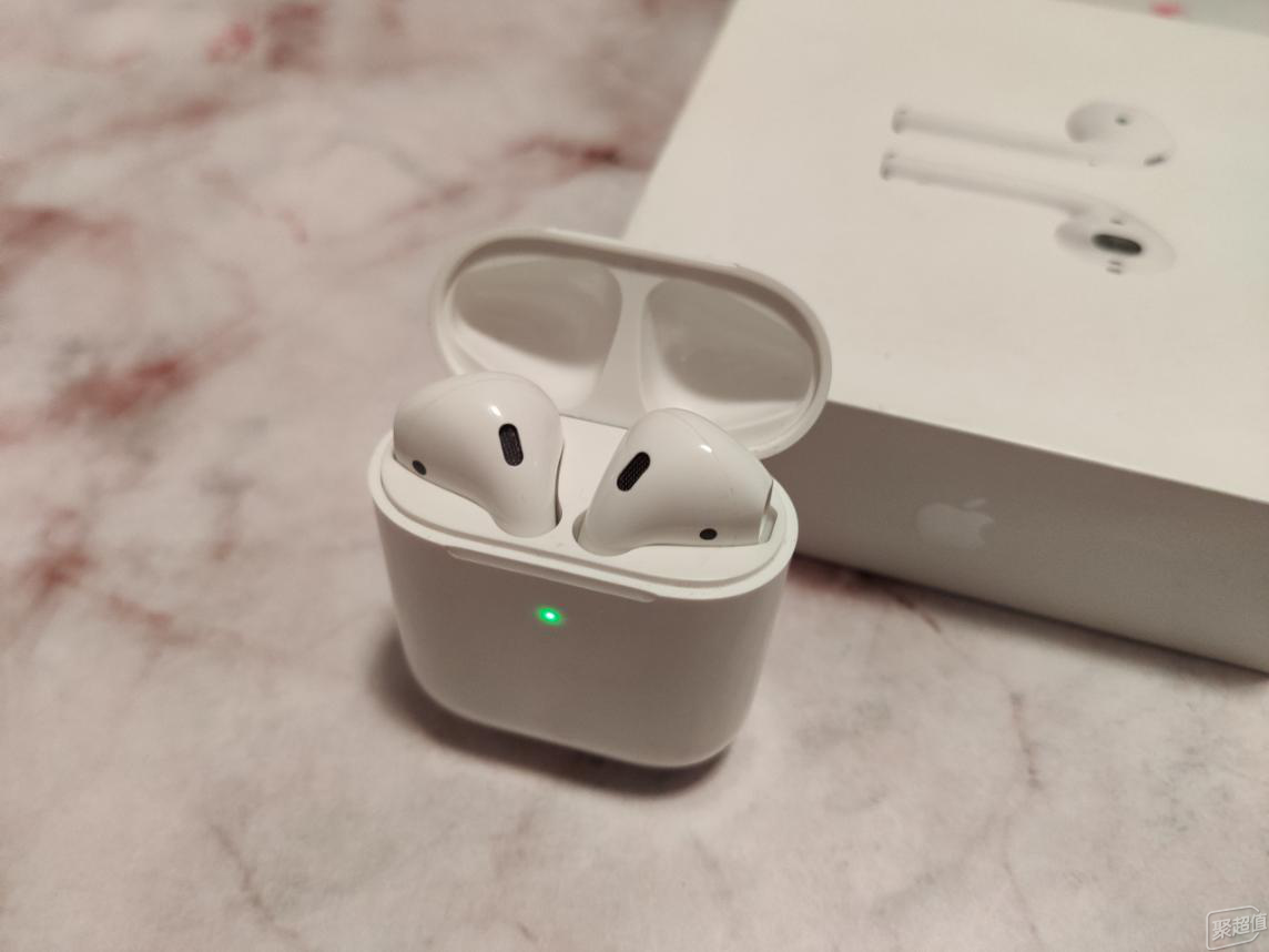 no.2:苹果 airpods 蓝牙耳机