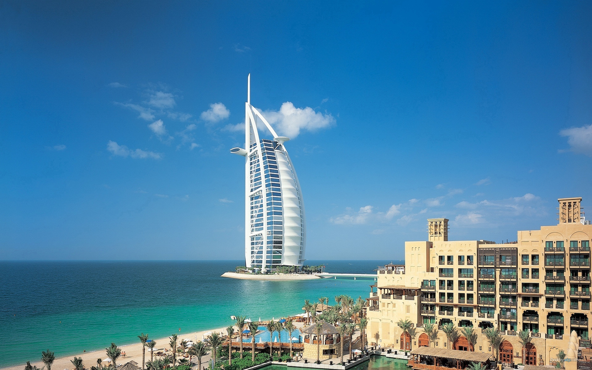 Dubai Travel Guides