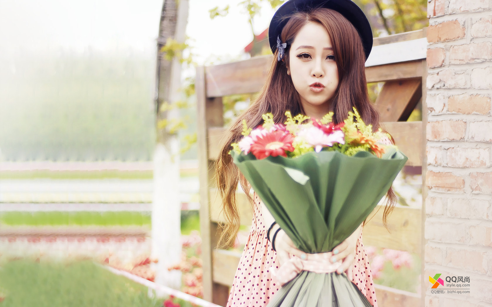 qq时尚秀美女精选高清壁纸
