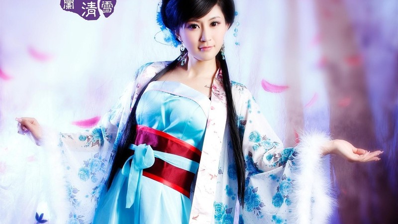 【纳兰清雪古装美女桌面高清壁纸】高清桌面壁纸壁纸图片