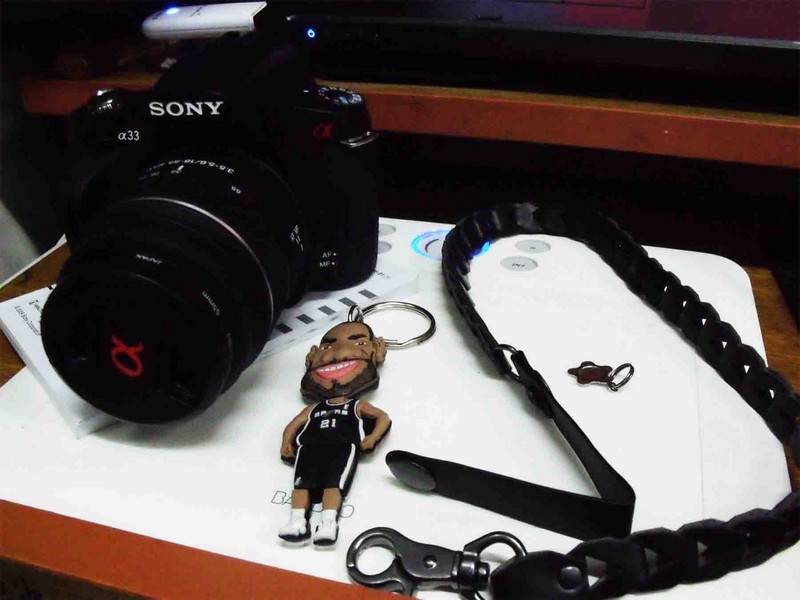 穷人有穷法~自制A330单反腕带(图)