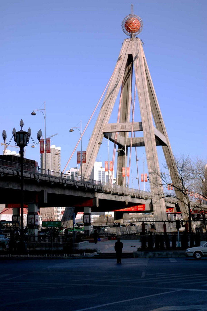 西宁昆仑桥图片
