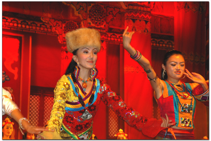 九寨沟《藏王宴舞》演出图片