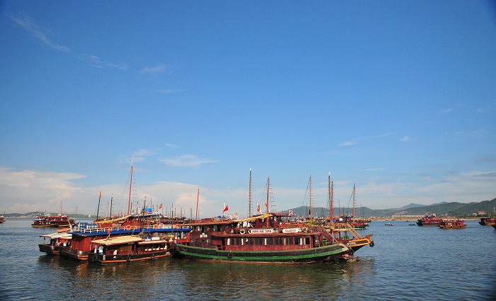 Ϲ֡ԽHALONG BAY