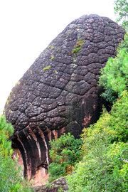 石宝山