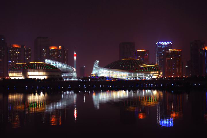 鄭州會展中心夜景