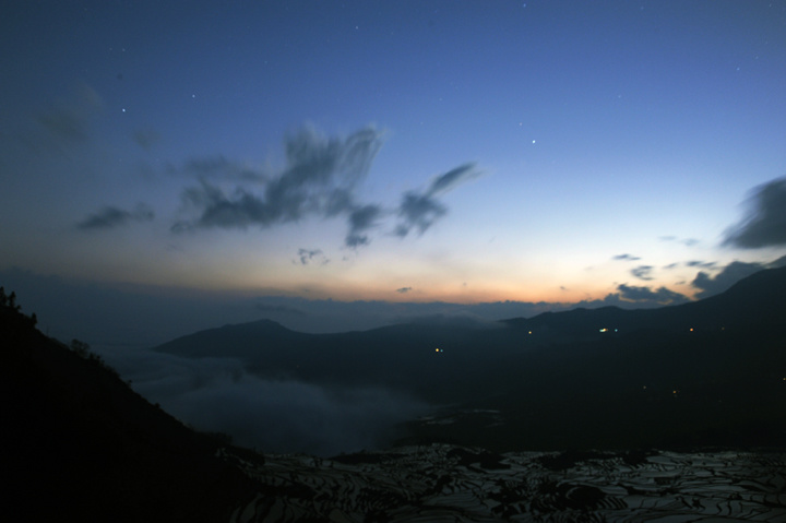 Ԫ(4) 峿
