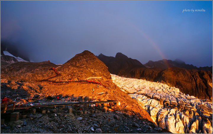 【海拔4506米观日出--丽江玉龙雪山摄影图片】