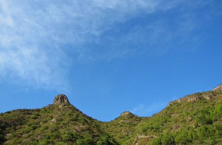 投入山的懷抱——遼寧朝陽鳳凰山. (共 15 p)