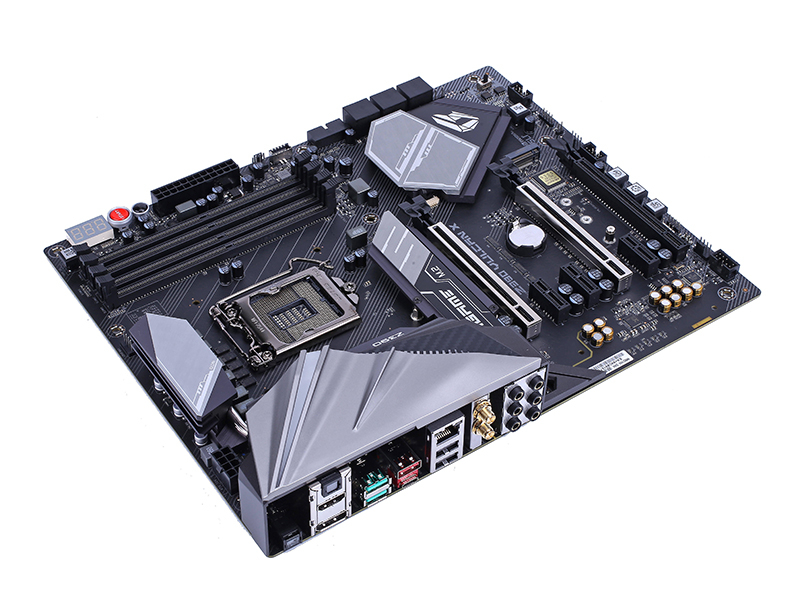 七彩虹iGame Z390 Vulcan X