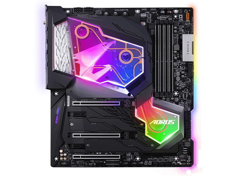 技嘉Z390 AORUS XTREME Waterforce 正面