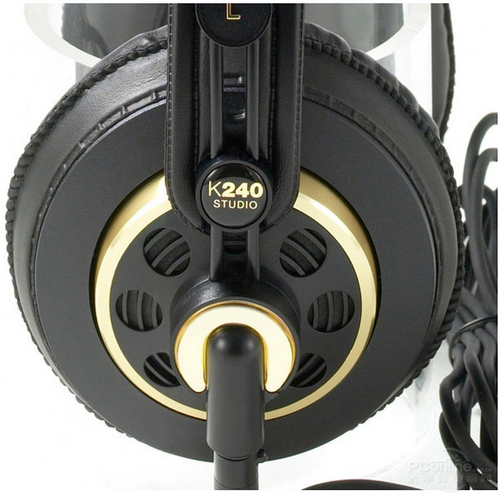 AKG K240S