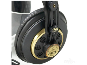 AKG K240S