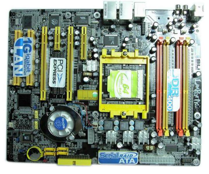 梅捷SY-A9N4SLI-FGR 正面