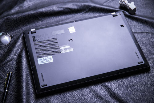 联想ThinkPad X390(酷睿i7-8565U/8GB/256GB)