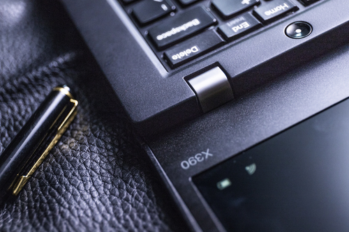 联想ThinkPad X390(酷睿i7-8565U/8GB/256GB)