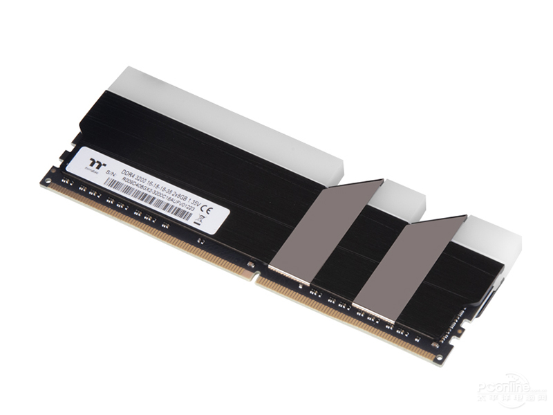 Tt ToughRam RGB DDR4 4400 16GB(8G2)ͼ