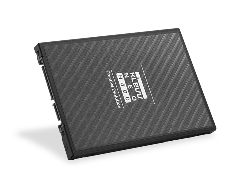 科赋N400 240GB SATA3 SSD45度前视