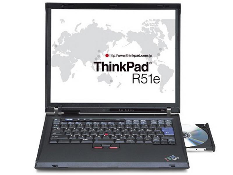 联想ThinkPad R51e 18434UC 背面斜视