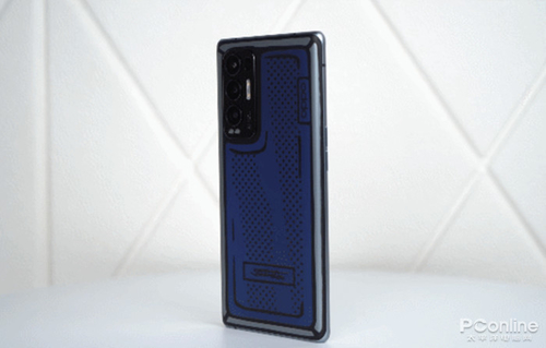 OPPO Reno5 Pro+ 5G电致变色后盖