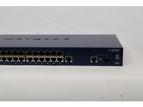 NETGEAR FS726T