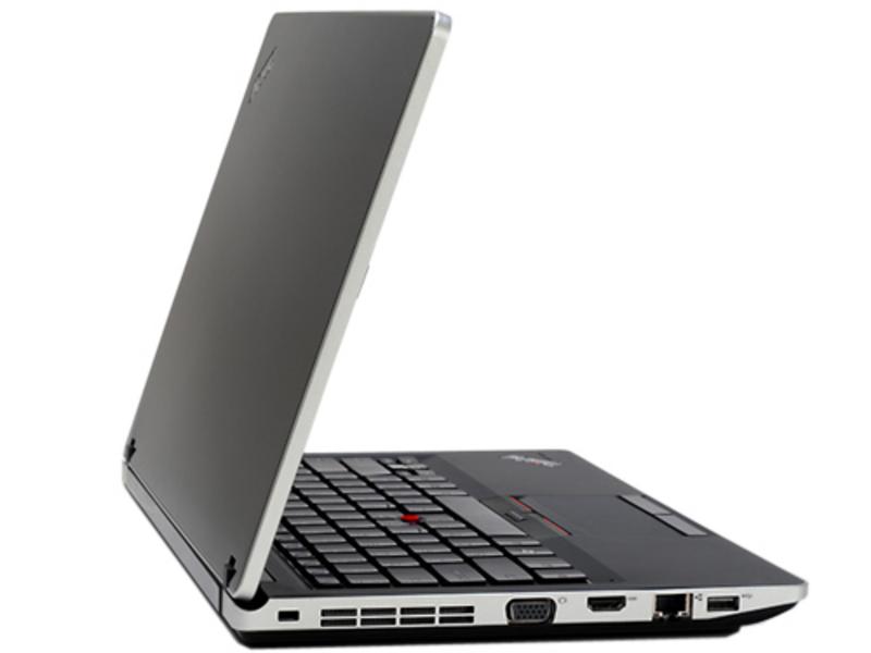 联想ThinkPad E30 04922ZC背面斜视