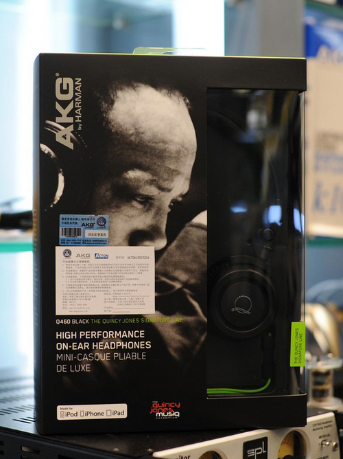 AKG Q460