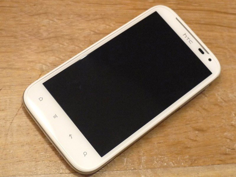 HTC G21(Sensation XL)效果图4