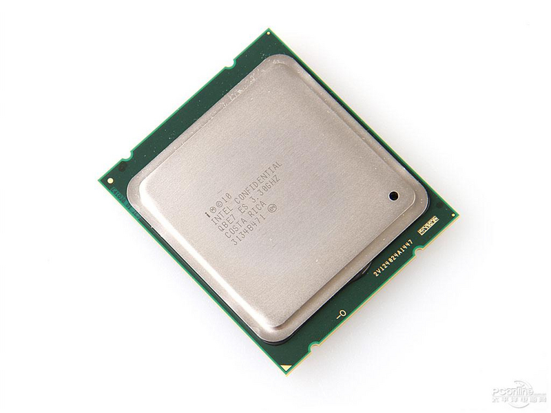 Intel酷睿i7 3820正面