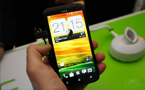 HTC One XT