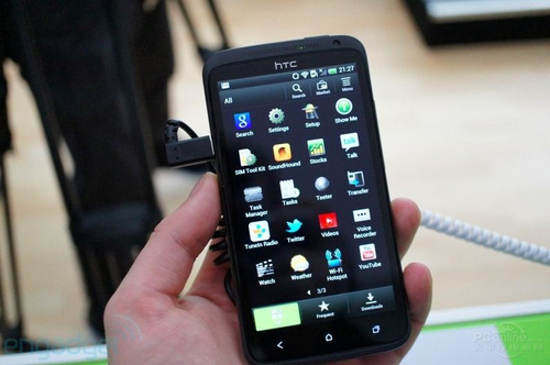 HTC One XT