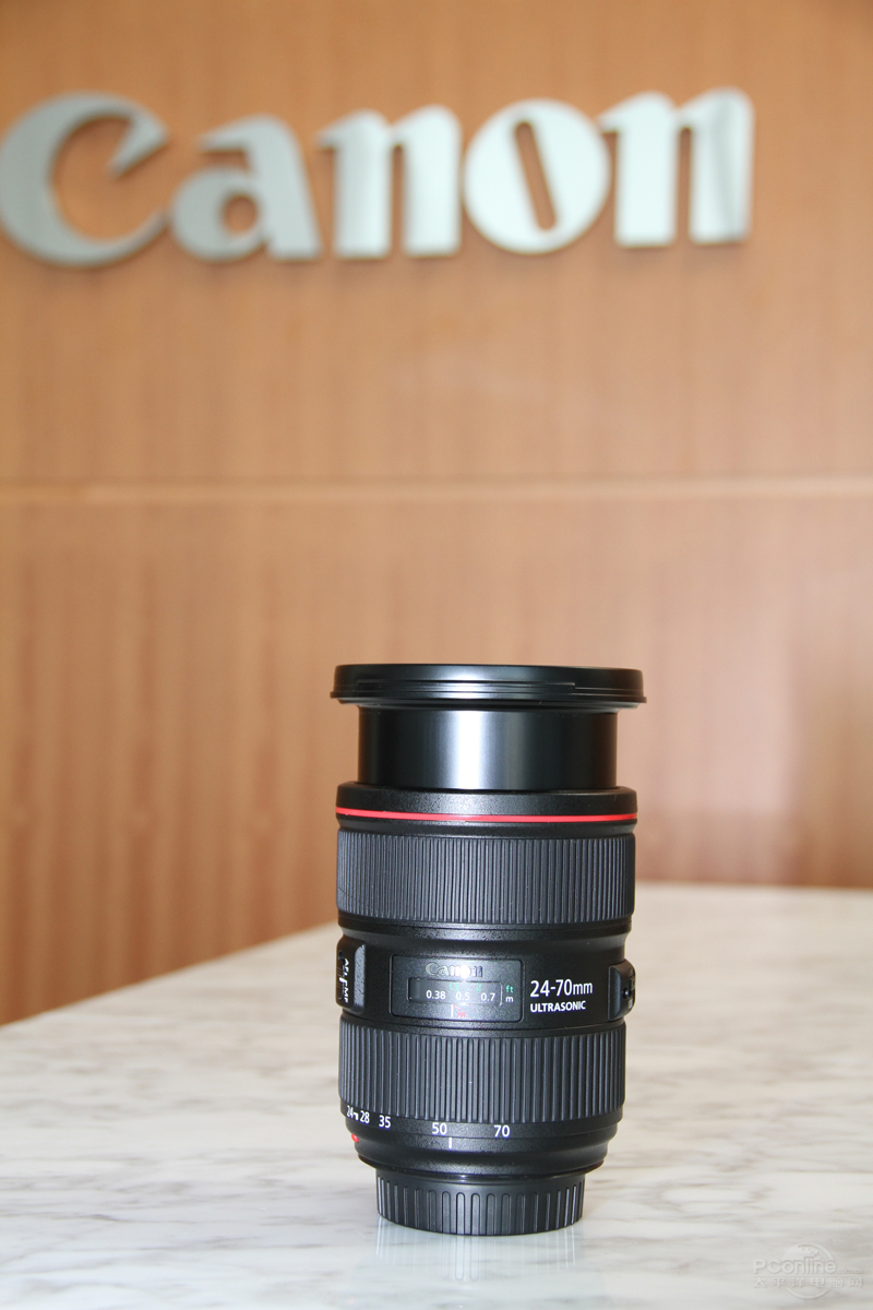 24-70mm f/2.8L II USMͼ