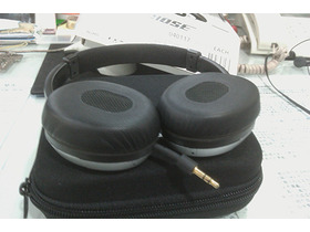 BOSE On Ear