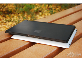微软Surface RT(32G/Cover)黑对比Ipad 4