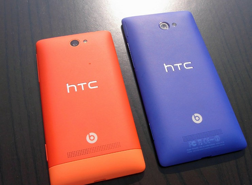 HTC 8S