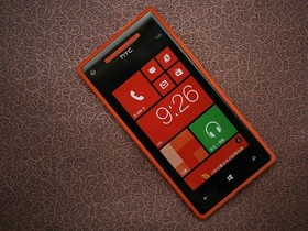 HTC 8X