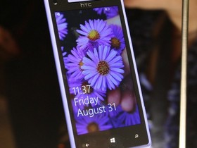 HTC 8X