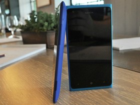 HTC 8X