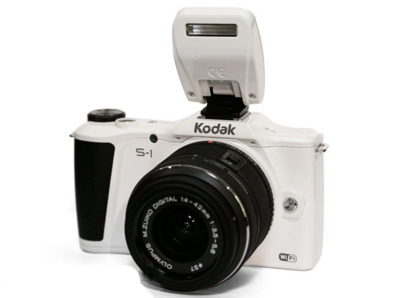 柯达S1(配12-45mm镜头)侧视