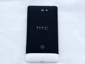 HTC 8S