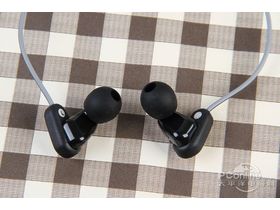 SteelSeries Flux in ear pro