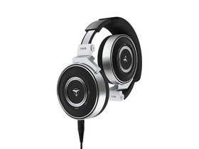 AKG K267